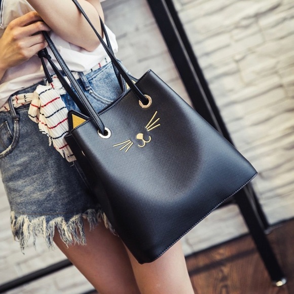 Cat’s Meow Black Kitty Cat Shoulder Bucket Bag - Picture 6 of 8